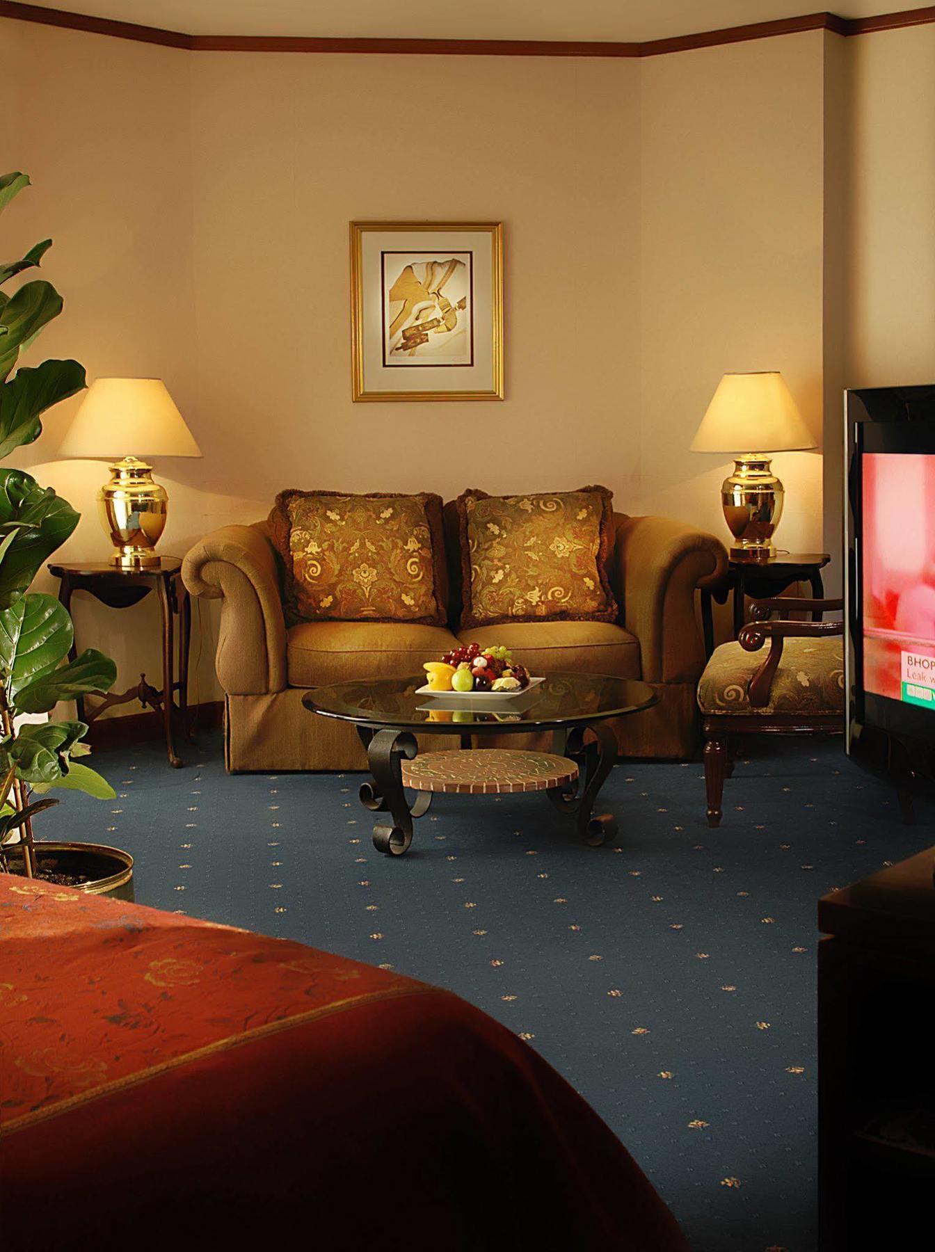 Safir International Hotel Kuwait Kuwait City Room photo