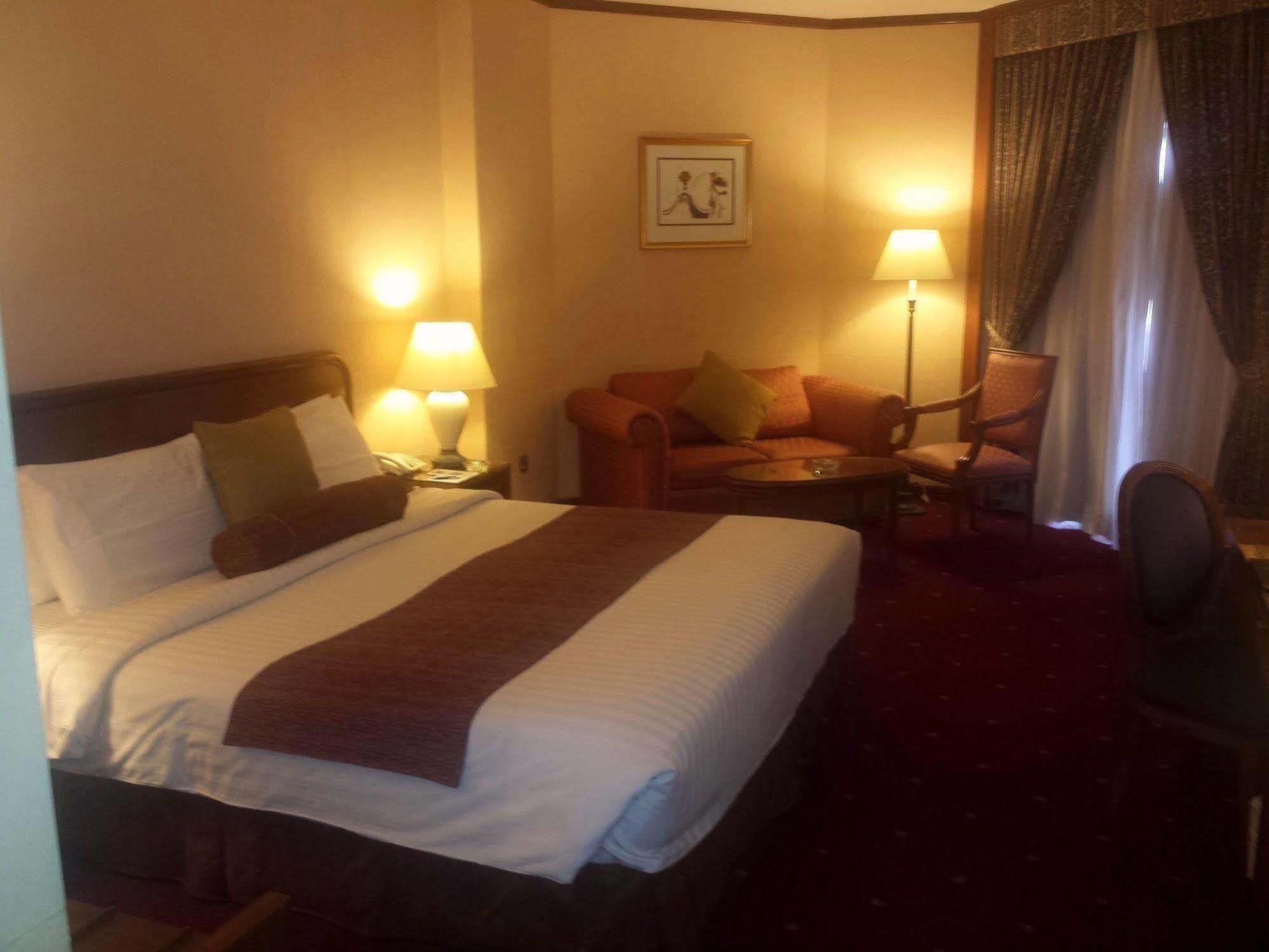 Safir International Hotel Kuwait Kuwait City Exterior photo