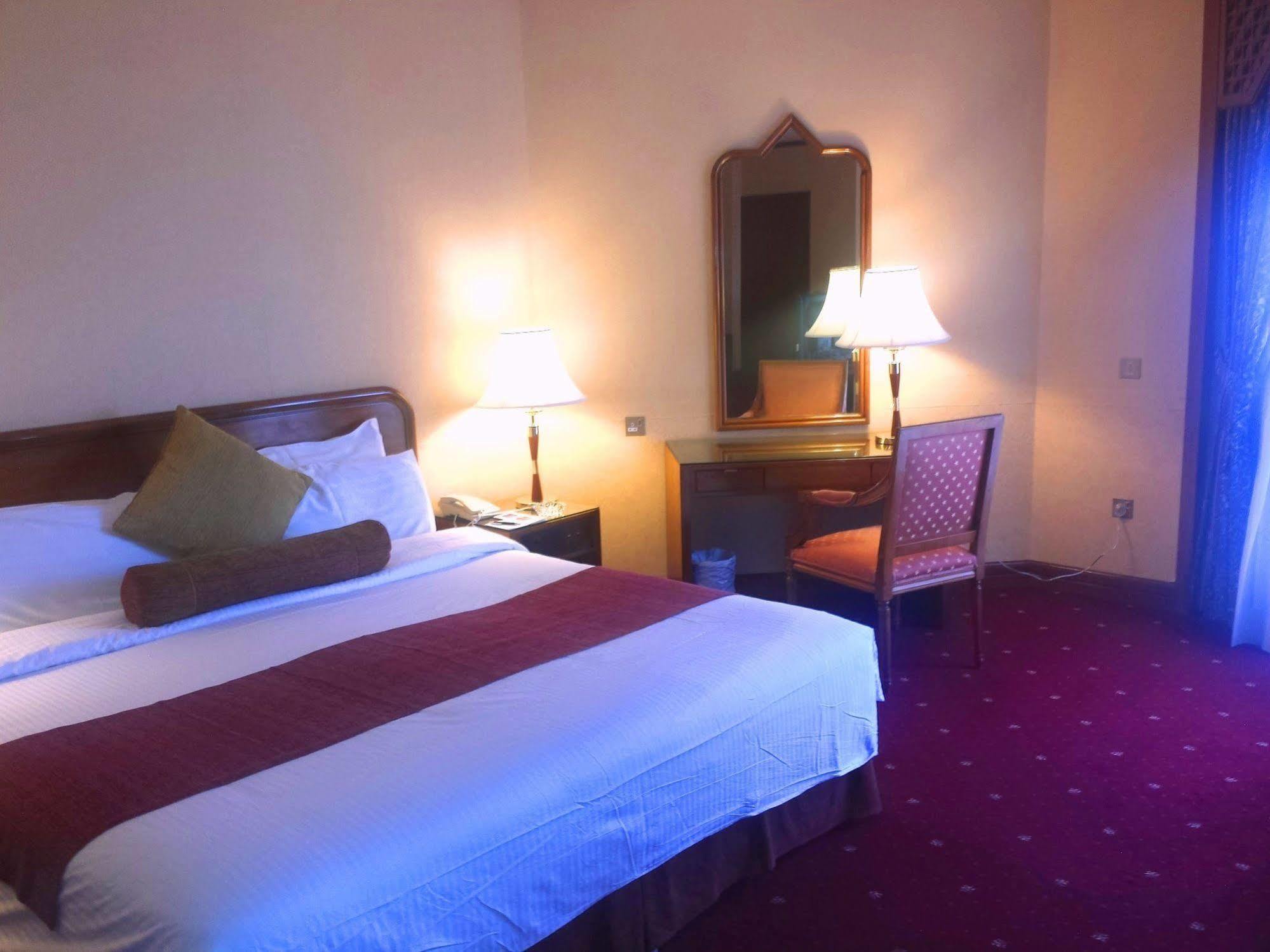 Safir International Hotel Kuwait Kuwait City Exterior photo